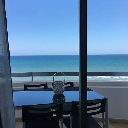 Alex 51 ラルナカ