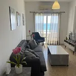 Alex 51 * ラルナカ