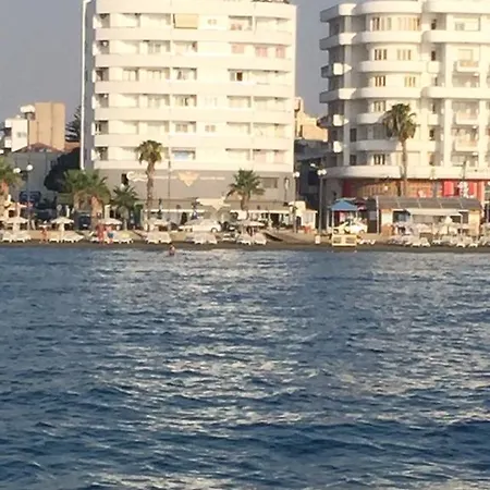 Alex 51