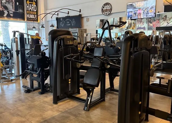 Alex 51 * Ларнака