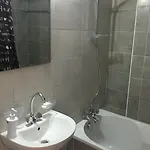 아파트 Alex Beach 51 라르나카
